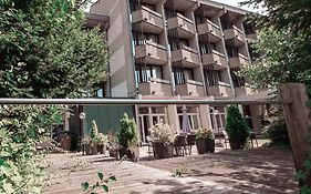 Hotel Garni Altenburgblick  3*